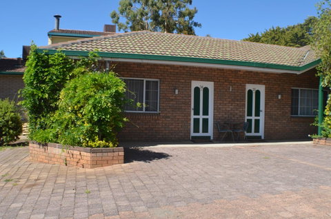 Deer Park Motor Inn Armidale - Accommodation Gladstone 37