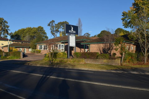 Deer Park Motor Inn Armidale - Accommodation Gladstone 0