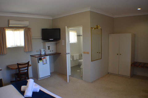 Deer Park Motor Inn Armidale - Accommodation Gladstone 34