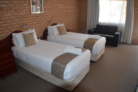 Deer Park Motor Inn Armidale - Accommodation Gladstone 4