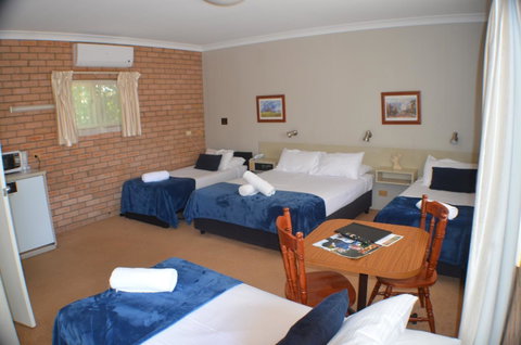 Deer Park Motor Inn Armidale - Accommodation Gladstone 9