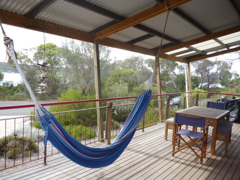 SeaLaVie - Accommodation Gladstone 1