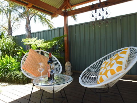 Sanctuary In The Valley - Accommodation Gladstone 8