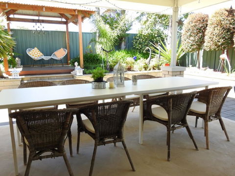 Sanctuary In The Valley - Accommodation Gladstone 7