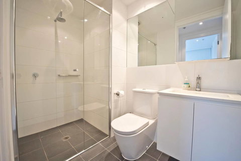 Luxury City Apt With Pool, Gym, Spa, Netflix - Accommodation Gladstone 14