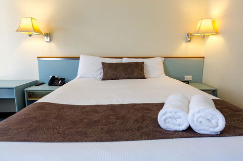 Abcot Inn - Accommodation Gladstone 5