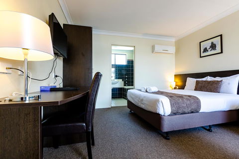 Abcot Inn - Accommodation Gladstone 13