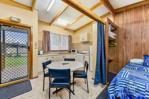 Millicent Hillview Caravan Park - Accommodation Gladstone 19
