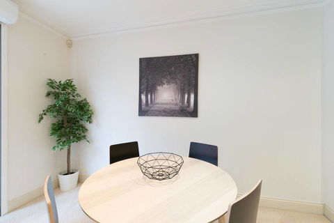 One Bedroom In Adelaideâ€™s East End FREE WIFI*Netflix*Parking - Accommodation Gladstone 21