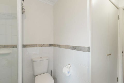 One Bedroom In Adelaideâ€™s East End FREE WIFI*Netflix*Parking - Accommodation Gladstone 14