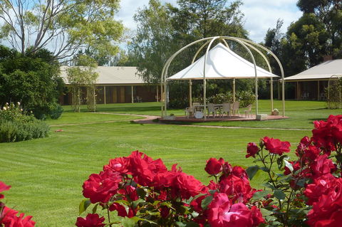 Coonawarra Place Motor Inn - Accommodation Gladstone 3