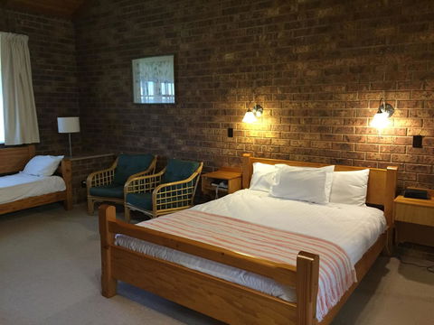 Coonawarra Place Motor Inn - Accommodation Gladstone 8