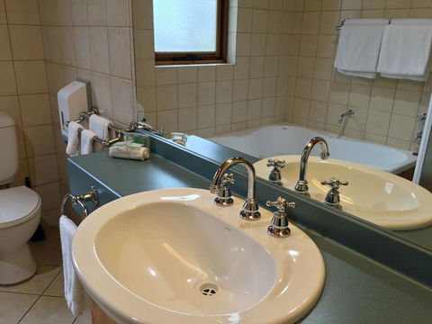 Coonawarra Place Motor Inn - Accommodation Gladstone 44