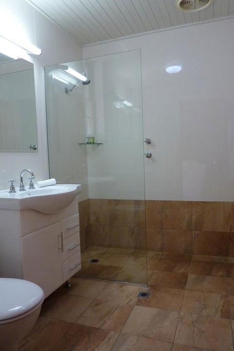 Coonawarra Place Motor Inn - Accommodation Gladstone 13