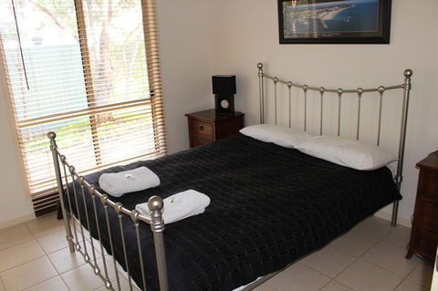 Shiraz Cottage - Accommodation Gladstone 3