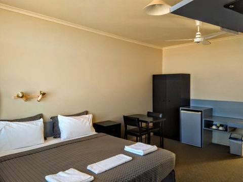 Highway One Motel - Accommodation Gladstone 24
