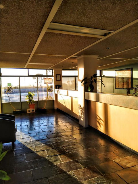 Highway One Motel - Accommodation Gladstone 0