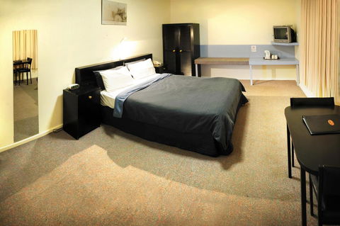 Highway One Motel - Accommodation Gladstone 2