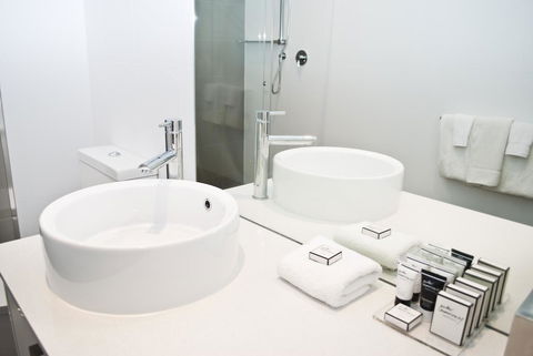Mawson Lakes Hotel - Accommodation Gladstone 4