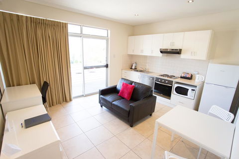 Mawson Lakes Hotel - Accommodation Gladstone 22