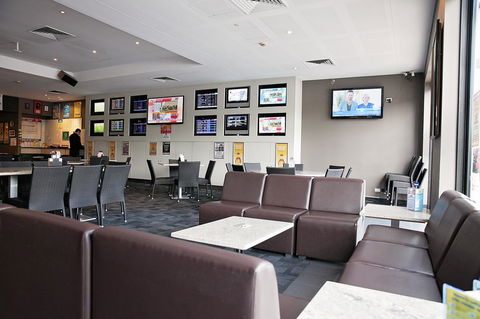 Mawson Lakes Hotel - Accommodation Gladstone 19