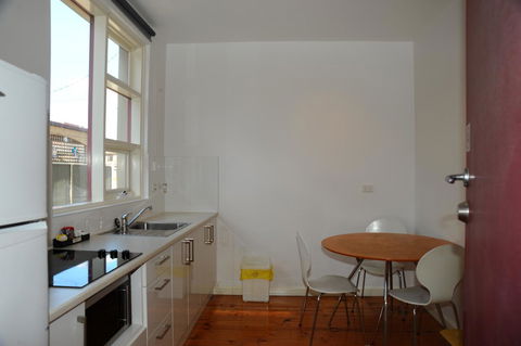 Glenelg Holiday Apartments-Ellis - Accommodation Gladstone 4