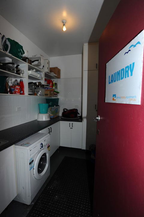 Glenelg Holiday Apartments-Ellis - Accommodation Gladstone 3
