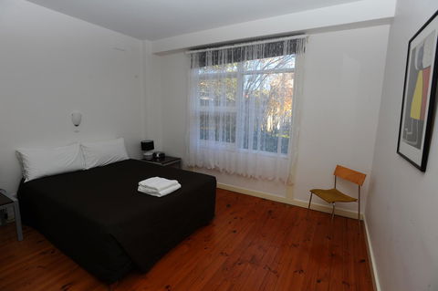 Glenelg Holiday Apartments-Ellis - Accommodation Gladstone 8