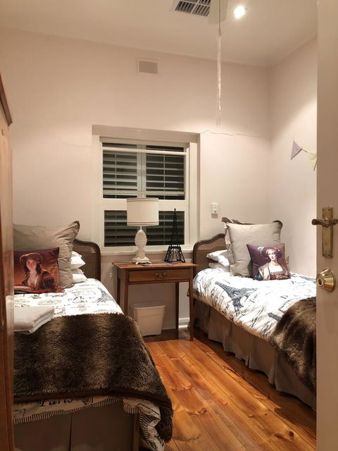 The Winemakers - Accommodation Gladstone 9