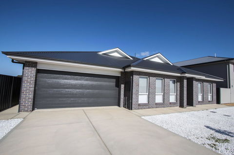 Serene Shores - Accommodation Gladstone 0