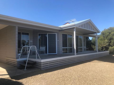 Island Break - Accommodation Gladstone 0
