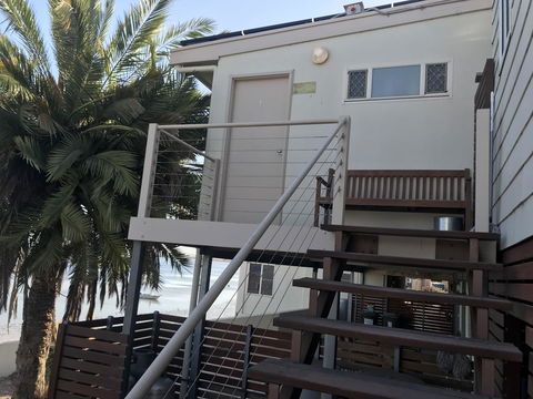 Beachside & Jetty View Apartment 6 - Captain\'s Apt - Accommodation Gladstone 7