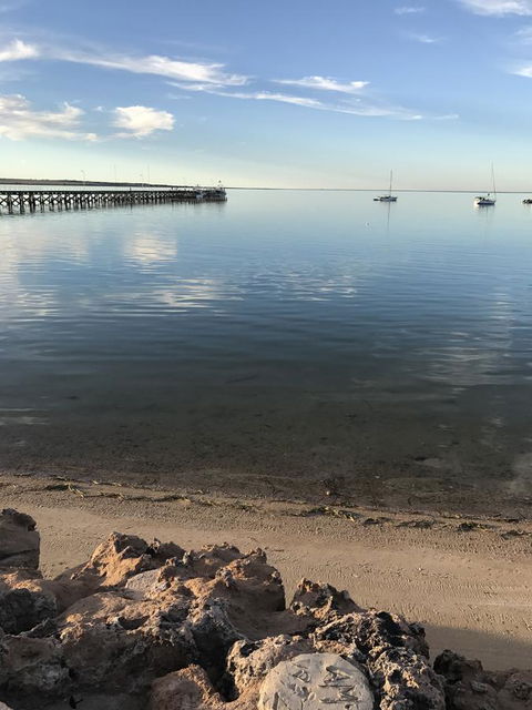Beachside & Jetty View Apartment 6 - Captain\'s Apt - Accommodation Gladstone 28