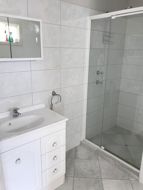 Beachside & Jetty View Apartment 6 - Captain\'s Apt - Accommodation Gladstone 21