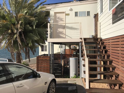 Beachside & Jetty View Apartment 6 - Captain\'s Apt - Accommodation Gladstone 35