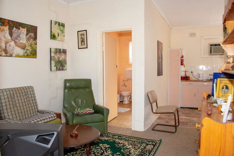 Kimba Units - Accommodation Gladstone 17