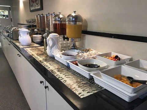 Cattlemans Country Motor Inn & Serviced Apartments - Accommodation Gladstone 4