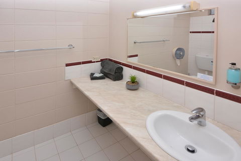 Motel Poinsettia - Accommodation Gladstone 11