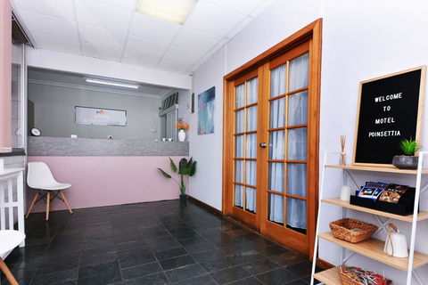 Motel Poinsettia - Accommodation Gladstone 1