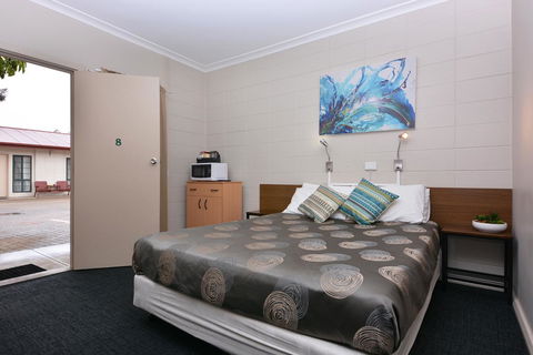 Motel Poinsettia - Accommodation Gladstone 25