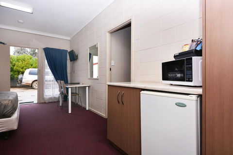 Motel Poinsettia - Accommodation Gladstone 15