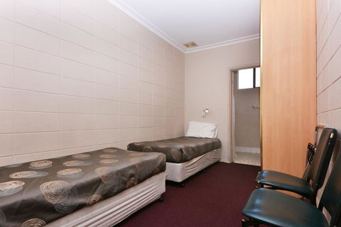 Motel Poinsettia - Accommodation Gladstone 22