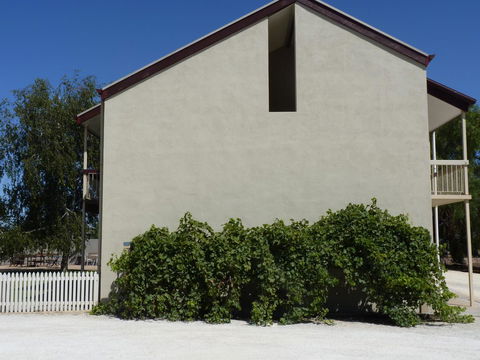 Coonawarra Motor Lodge - Accommodation Gladstone 8
