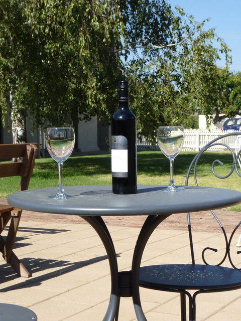 Coonawarra Motor Lodge - Accommodation Gladstone 4