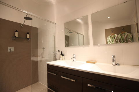 One Tree Bed And Breakfast - Accommodation Gladstone 20