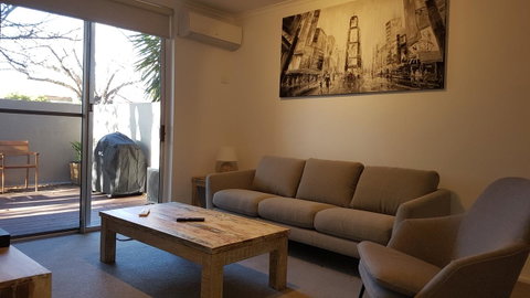 North Adelaide Apartment - Accommodation Gladstone 5