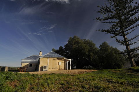 Peppermint Farm Cottage - Accommodation Gladstone 3