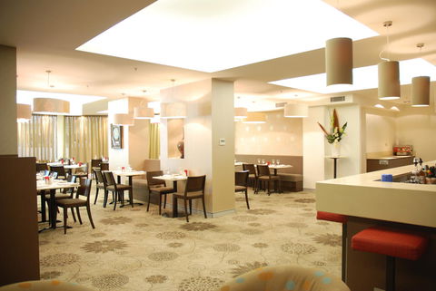 HotelMOTEL Adelaide - Accommodation Gladstone 10