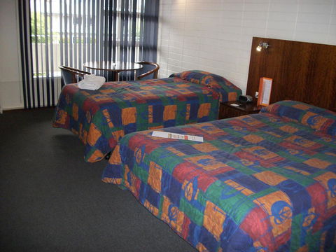 HotelMOTEL Adelaide - Accommodation Gladstone 4