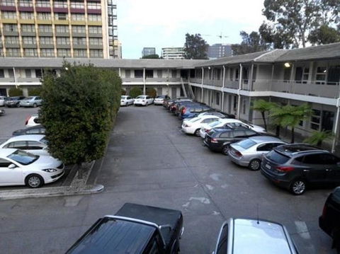 HotelMOTEL Adelaide - Accommodation Gladstone 1